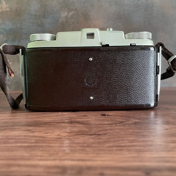 Vintage Kodak Pony 135 Camera with Leather Case (1950's) - Picture 11 of 16